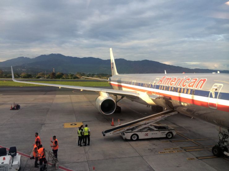Decir adiós a Costa Rica desde el aeropuerto internacional de San José