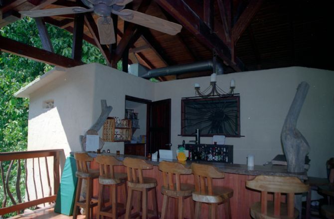 Zona de Bar en Playa Nicuesa Rainforest Lodge
