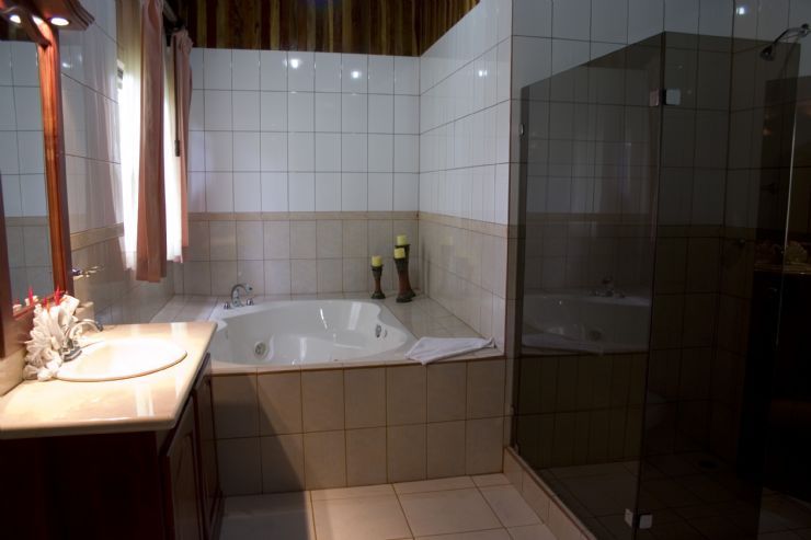 Suite Bathroom at Arenal Paraiso 