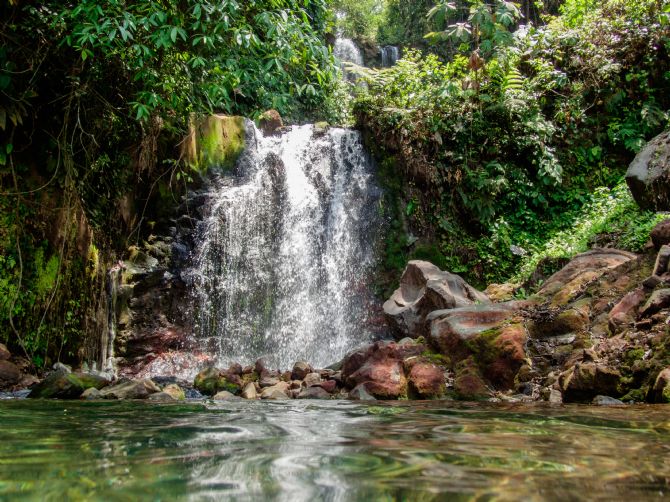 Cascada Blue River cerca de Rincón de la Vieja