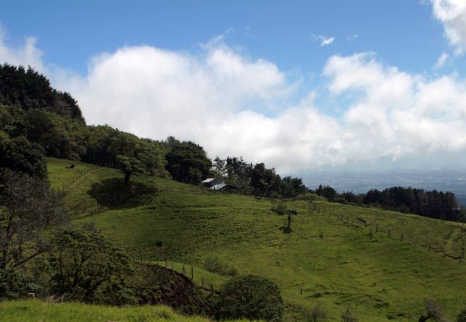 Hermosas colinas cercanas al Volcan Barva