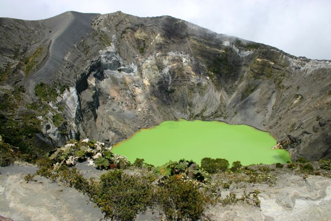 Cráter del Volcán Irazú