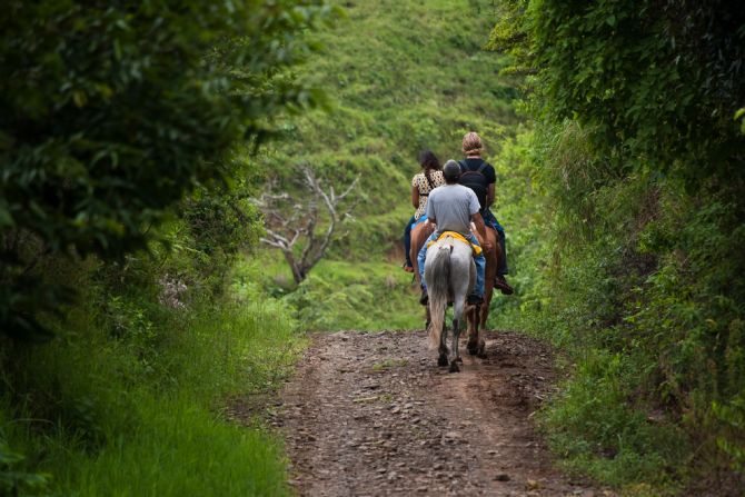 Montando a caballo en Monteverde