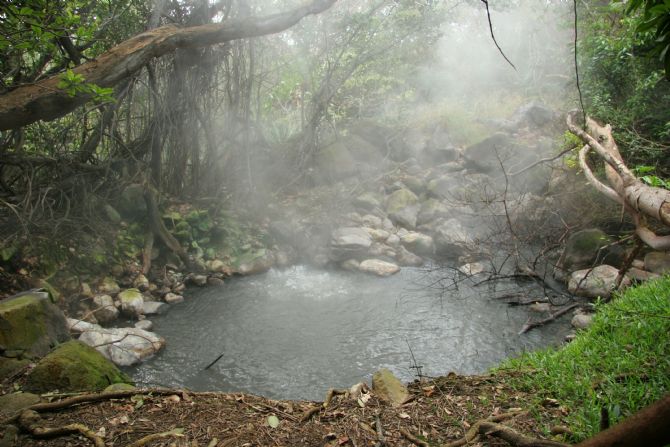 Lodo burbujeante en el Parque Nacional rincon de la Vieja