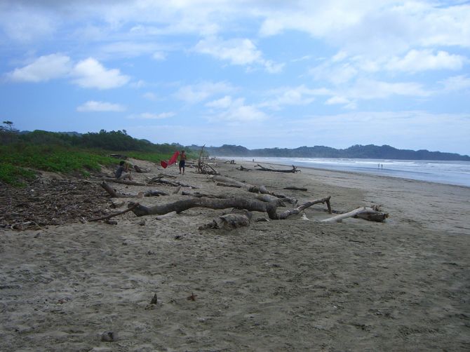 Hacia el Sur en Playa Guiones, Playa Nosara