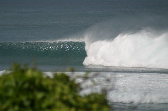 Surfeando en Playa Negra