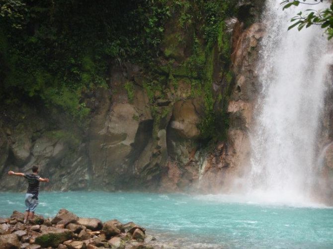 Gran catarata en Rio Celeste