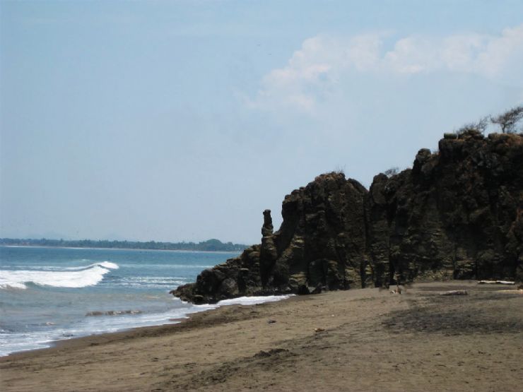 Olas al norte de Playa Dona Ana