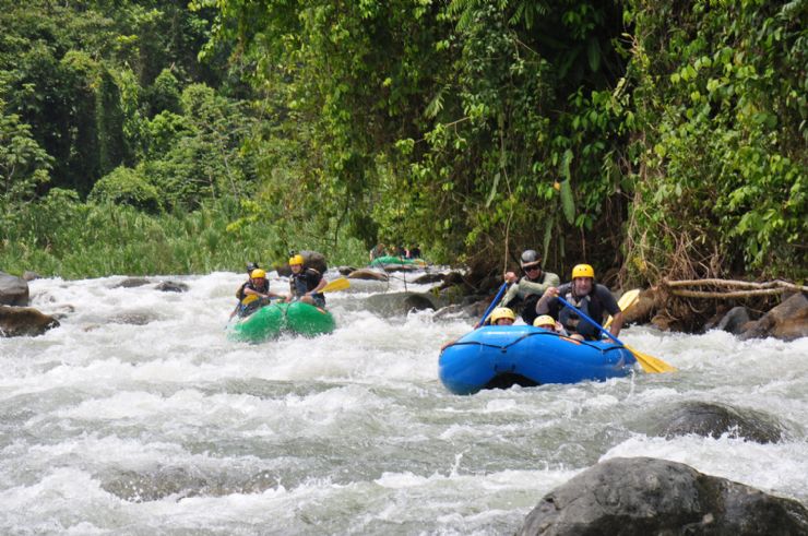 Rafting en el Río Savegre junto a Rafiki Safari Lodge