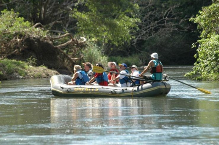 Safari Boat over Peñas Blancas river, La Fortuna