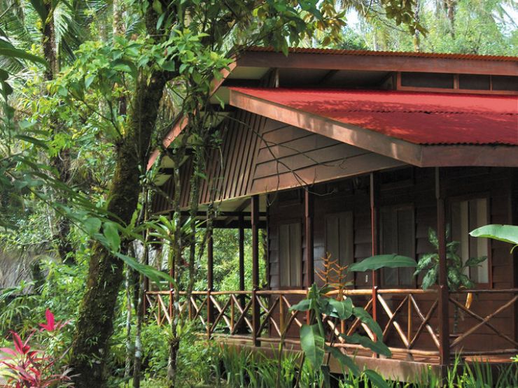 Hermosa vista lateral de la habitacion en Pachira Lodge, Tortuguero