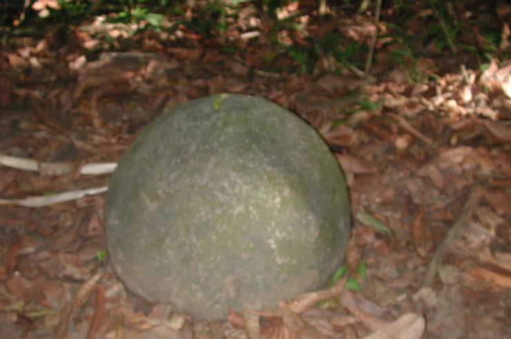 Esfera de piedra de la region Palmar Norte