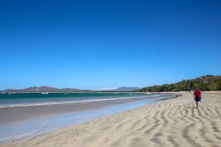 Playa Tamarindo durante marea baja