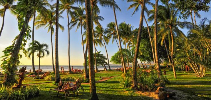 Playa frente a Hotel Tamarindo Diria Beach Resort