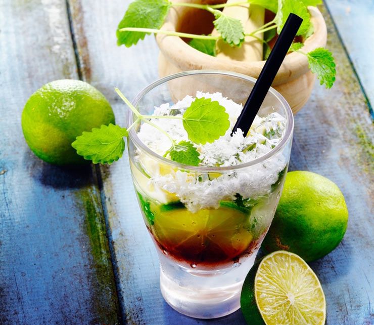 Disfrute de un Mojito Tropical despues de una caminata forestal a largo