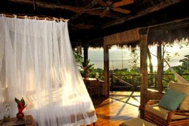 Amanecer desde la habitacion en Lapa Rios Ecolodge