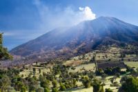 Geólogos encuentran una laguna caliente de actividad en el Volcán Turrialba
