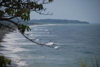 Deslicese en olas gigantescas en Playa Hermosa, Puntarenas