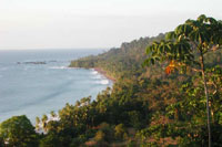 Vista desde lo alto de Playa San Josesito, al sur de Bahia Drake