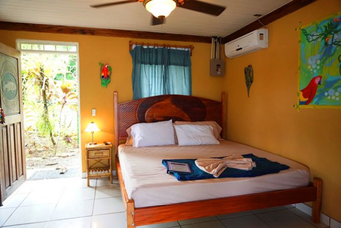 Habitación del bungalow, Cabinas Jimenez