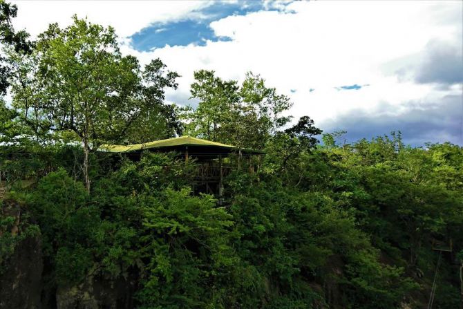 Canon de la Vieja Lodge con vistas a un canon