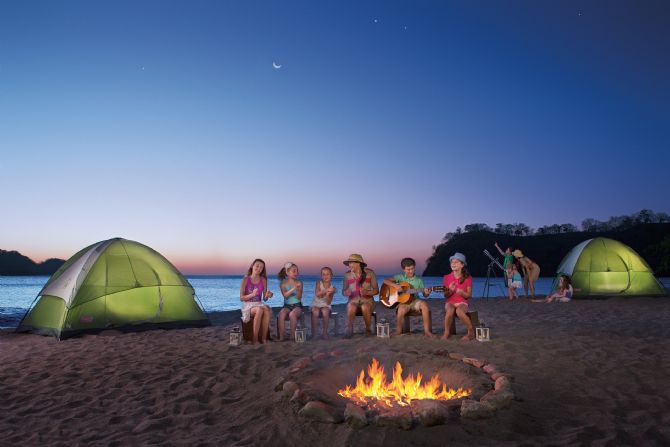 Campamento en la playa en Dreams Las Mareas Costa Rica