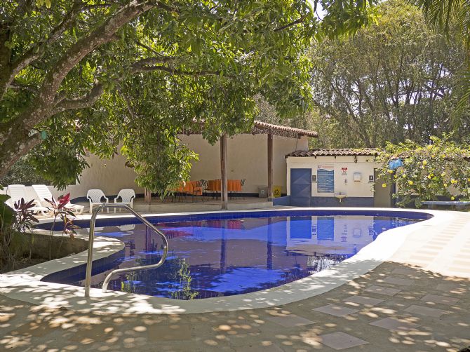 Piscina en Hotel Aeropuerto