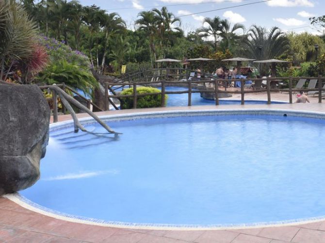 Hermosa piscina del hotel