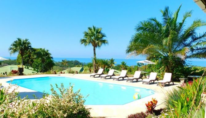 Piscina en Hotel Lookout at Playa Tortuga