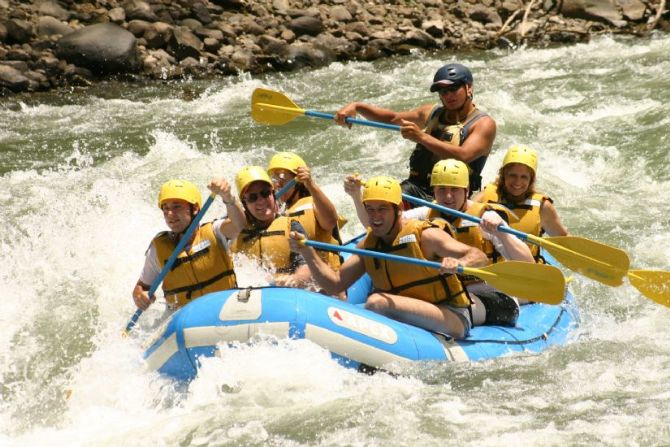 Rafting en el rio Pacuare