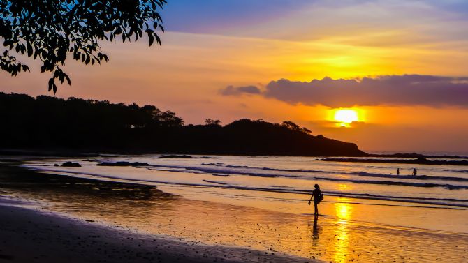 Atardecer en la Playa de Tamarindo