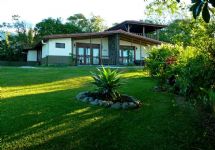 Romantic spot at Finca Vibran Bed and Breakfast