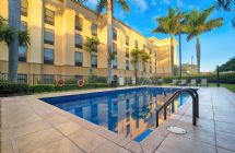 Beautiful pool at Hampton Inn & Suites by Hilton San Jose Airport