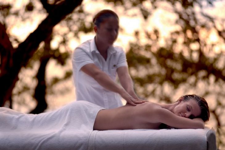 Relajante masaje en el Spa de Cala Luna Boutique Hotel & Villas